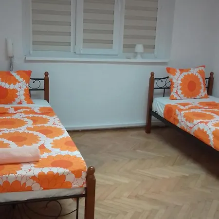 Steady Guests Rooms, *